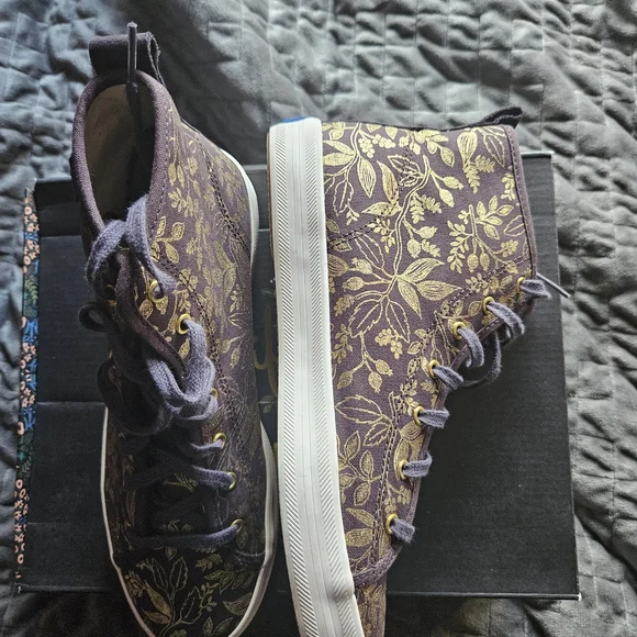 Keds Purple High-Top Sneakers with Gold Floral Design - Picture 3 of 6